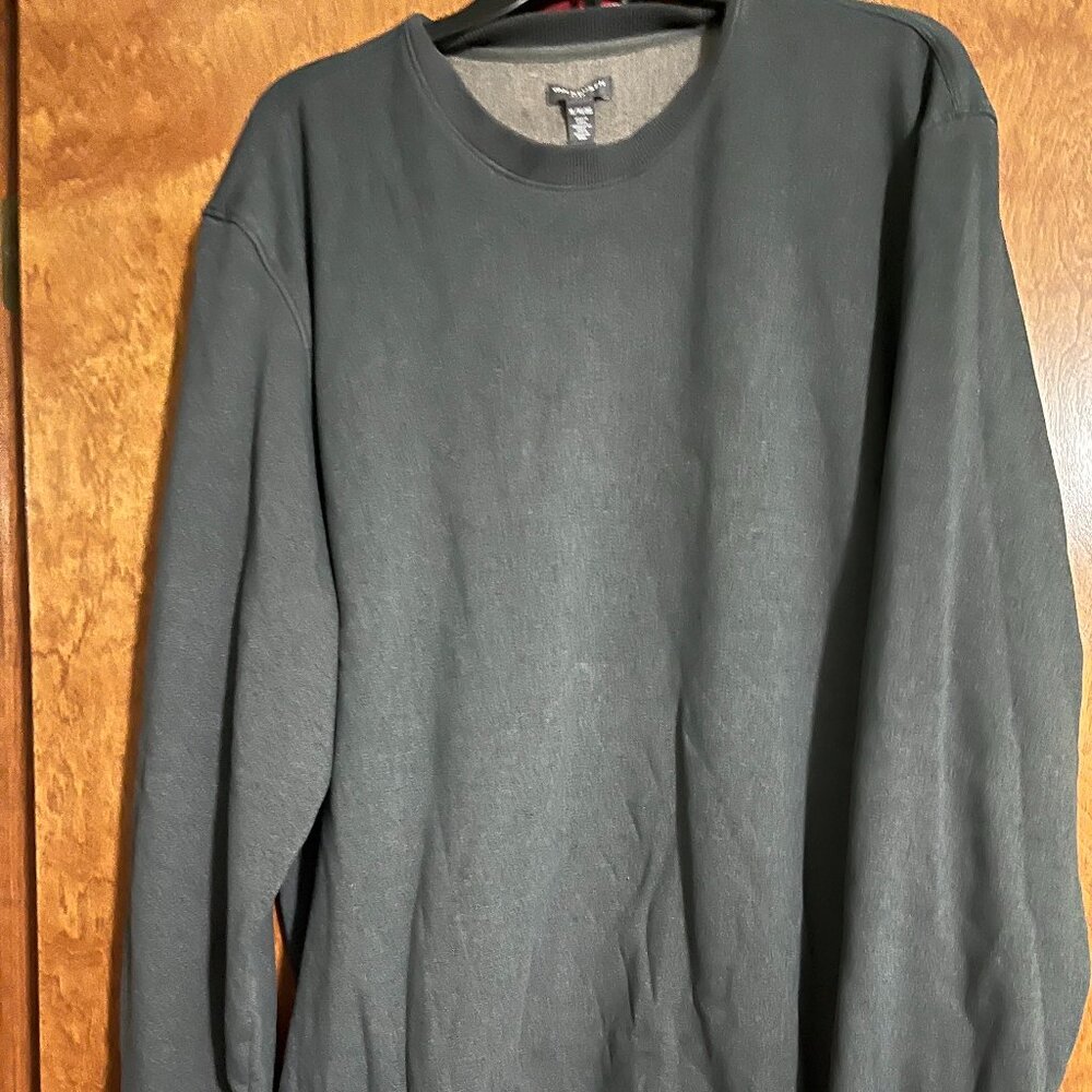 Van Heusen sweatshirt